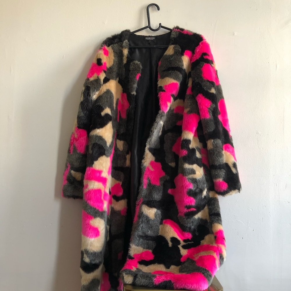 Long Faux fur pink camo COAT NYC Maxi Queen